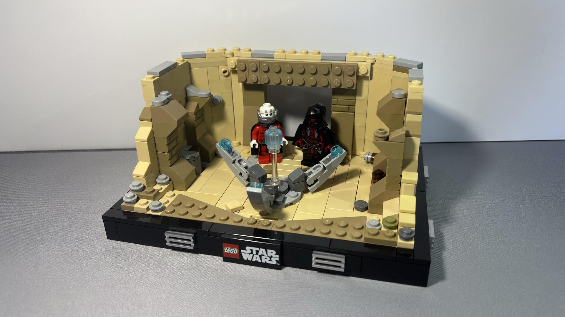 Revan and Malak Find Star Map Dantooine Temple Diorama
