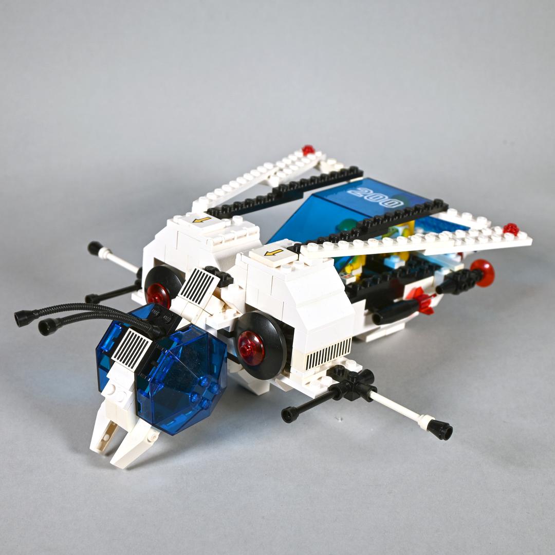 6932 FUTURON Space Wasp (B Model)
