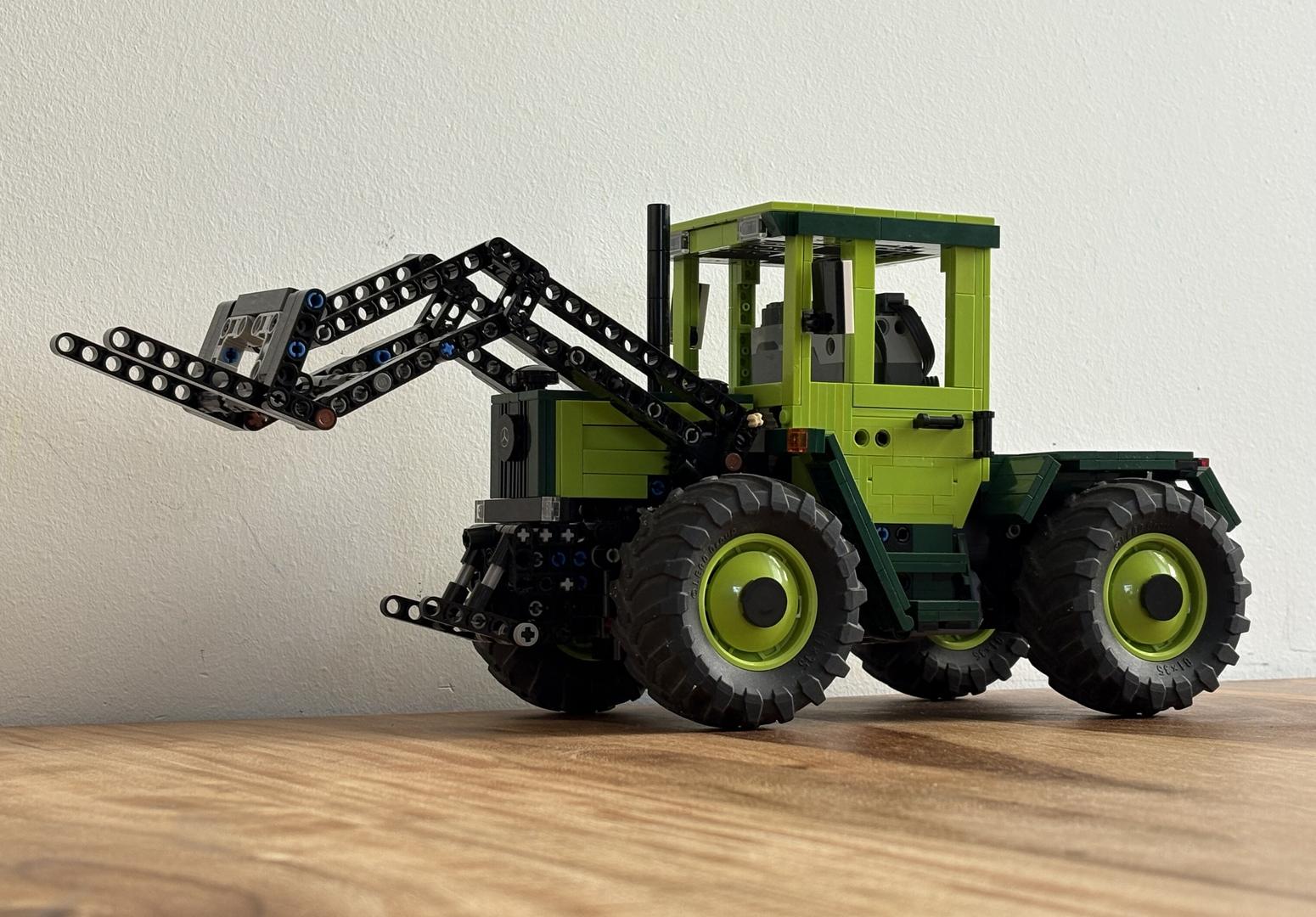 MB Trac 1000 with Front Loader RC