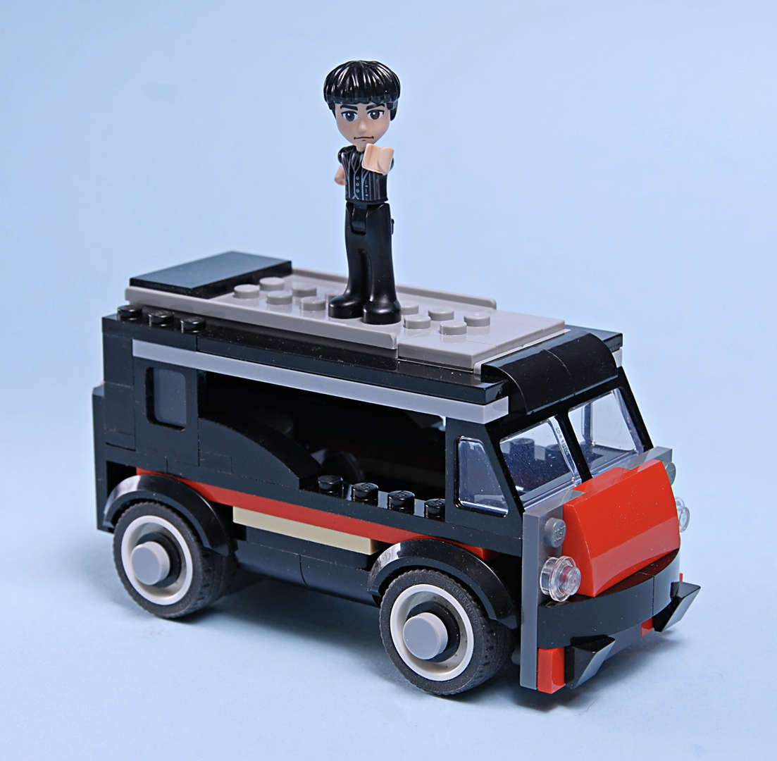 76786 Black Night Minivan