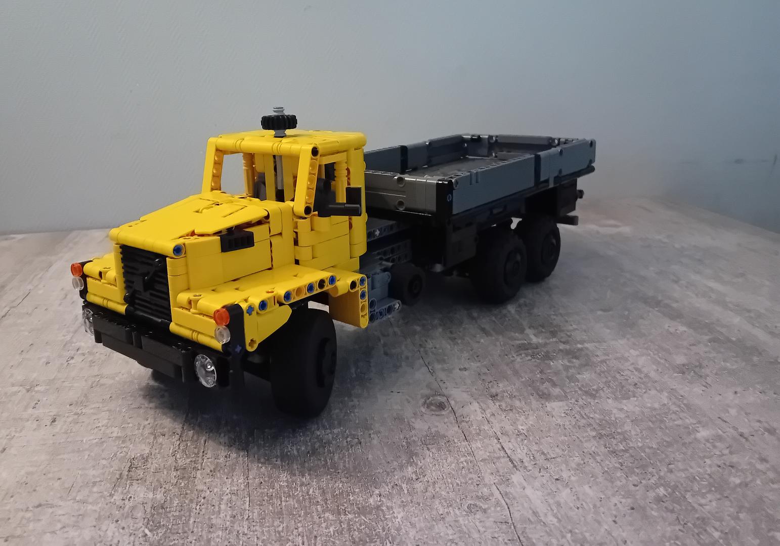 Lego Technic Volvo N10 truck