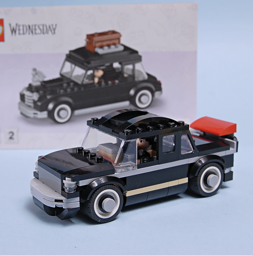 76786 Black Sportscar