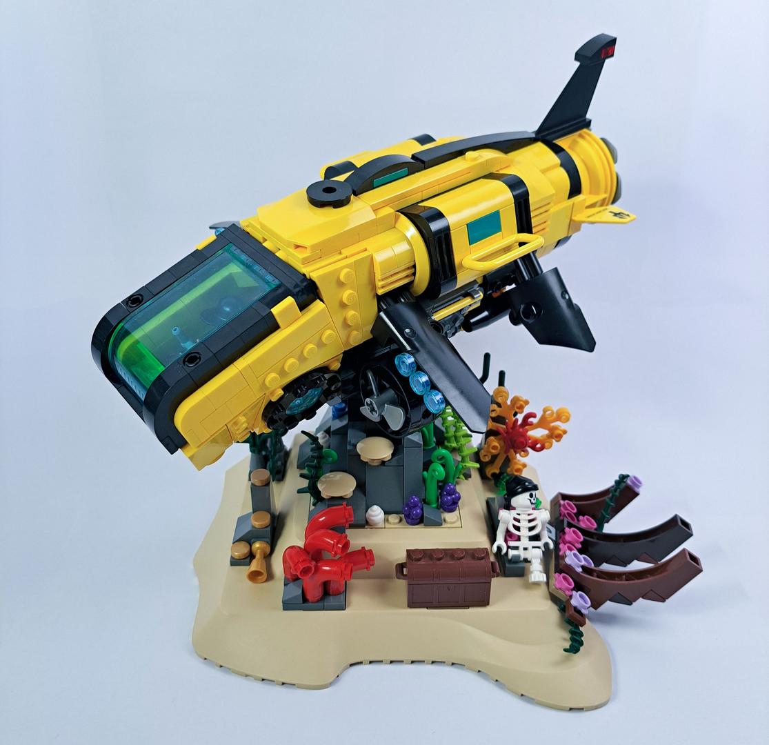 Aquaraiders STEReV Submarine and Seafloor-base