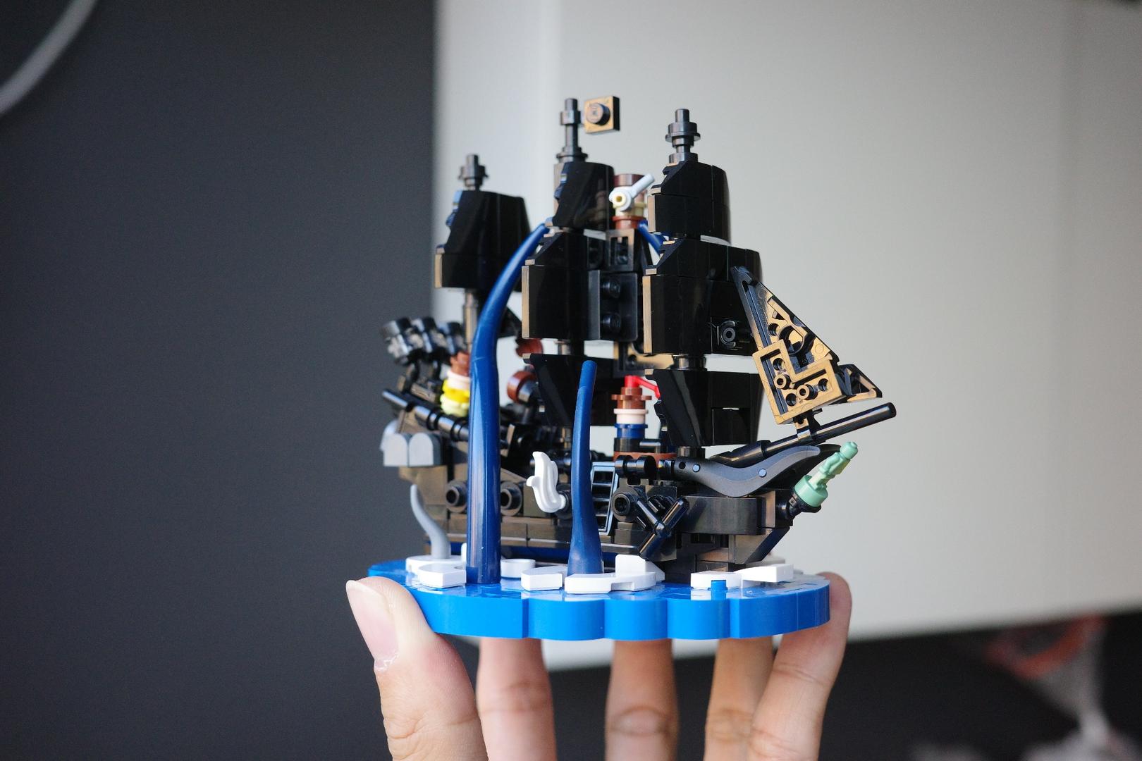 Micro Black Pearl (Inspired by LEGO 10365)