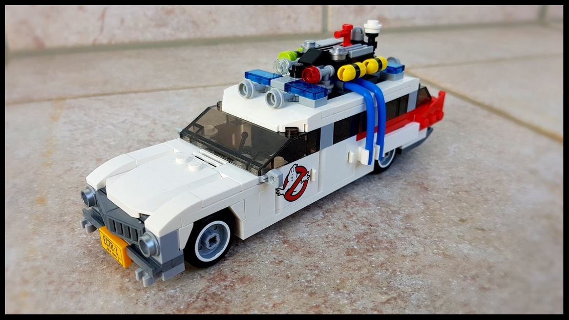 Ecto-1 / Ecto One car in minifig scale