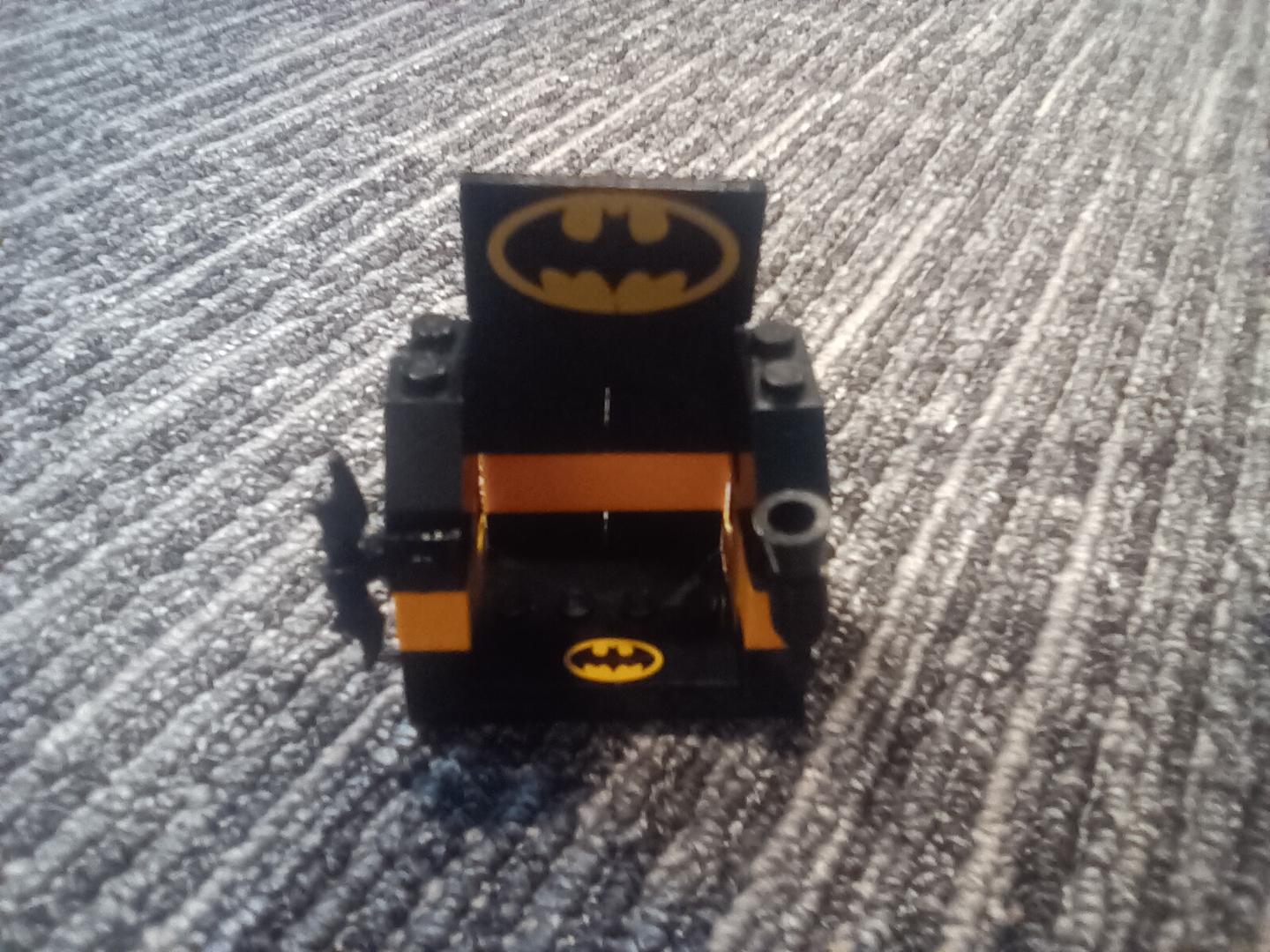Bat man mini fig stand