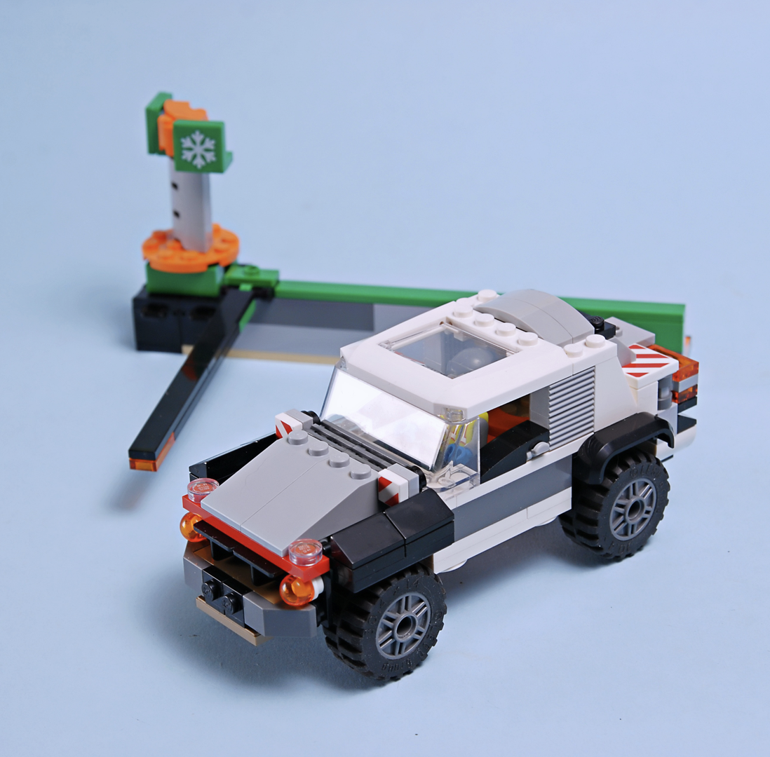 60490 White Coupe alternate build