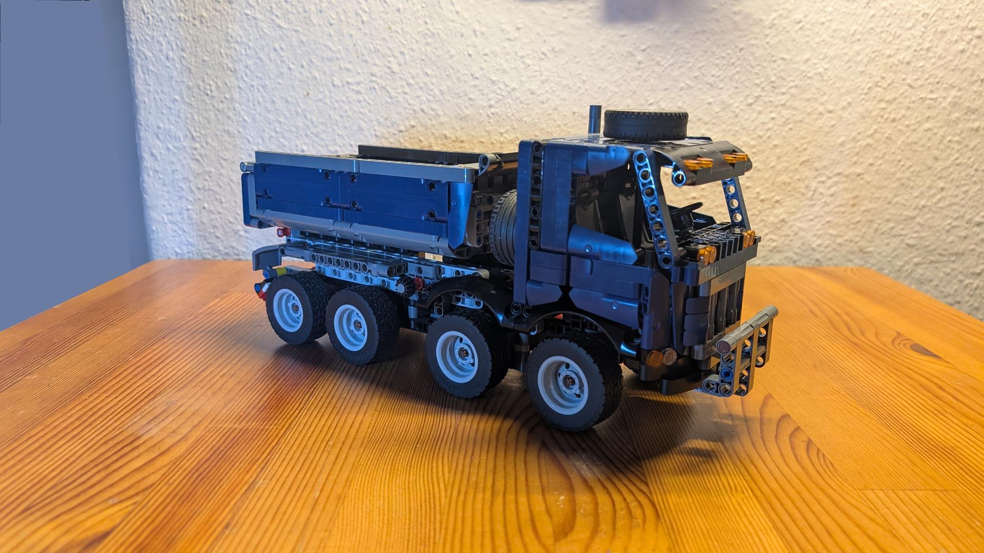 2x42203 Yet Another Tipper Dump Truck