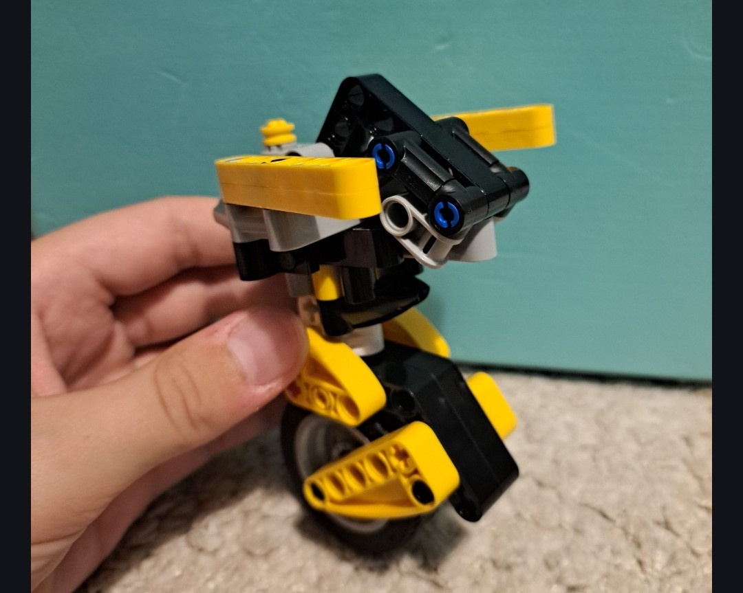 mech arena: Slingshot alternate build