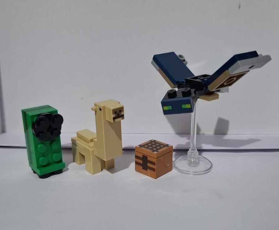 21251 alternate build Upgrade baby camel, upgrade crafting table, upgrade phantom and creeper alternate build