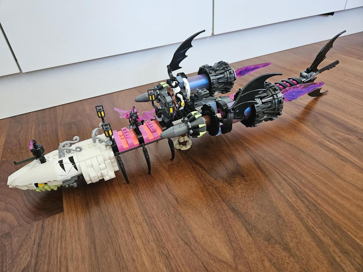 Dreamzzz Shark-Ship Upgrade Alternatebuild of 71469 alternate build