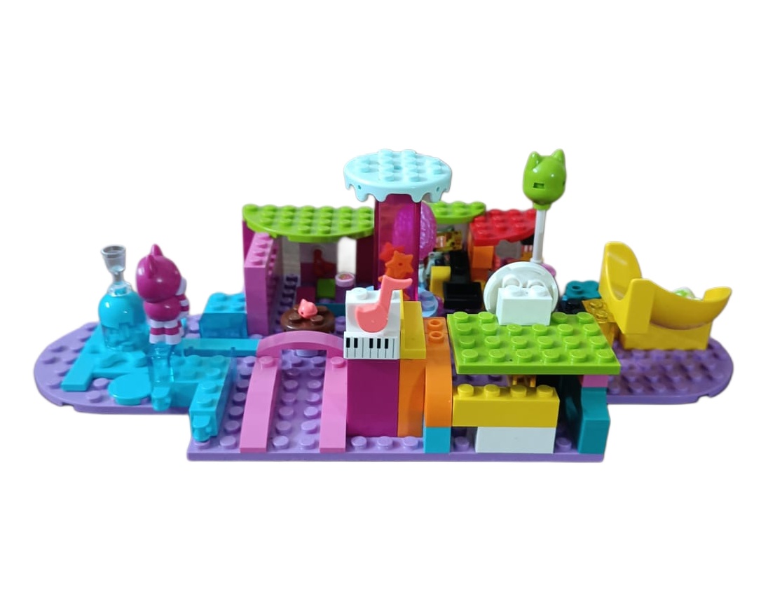 10797-Gabby's Water Park alternate build