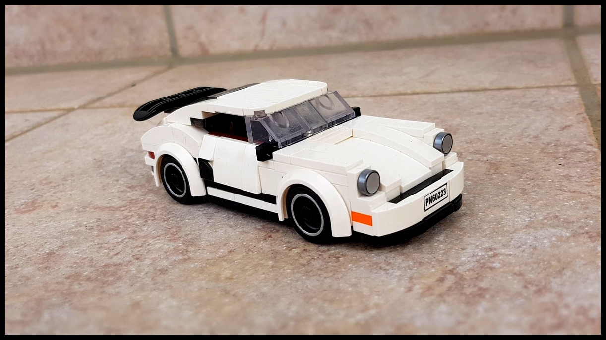 1985 Porsche 911 Turbo / 964 from BAD BOYS in minifig scale
