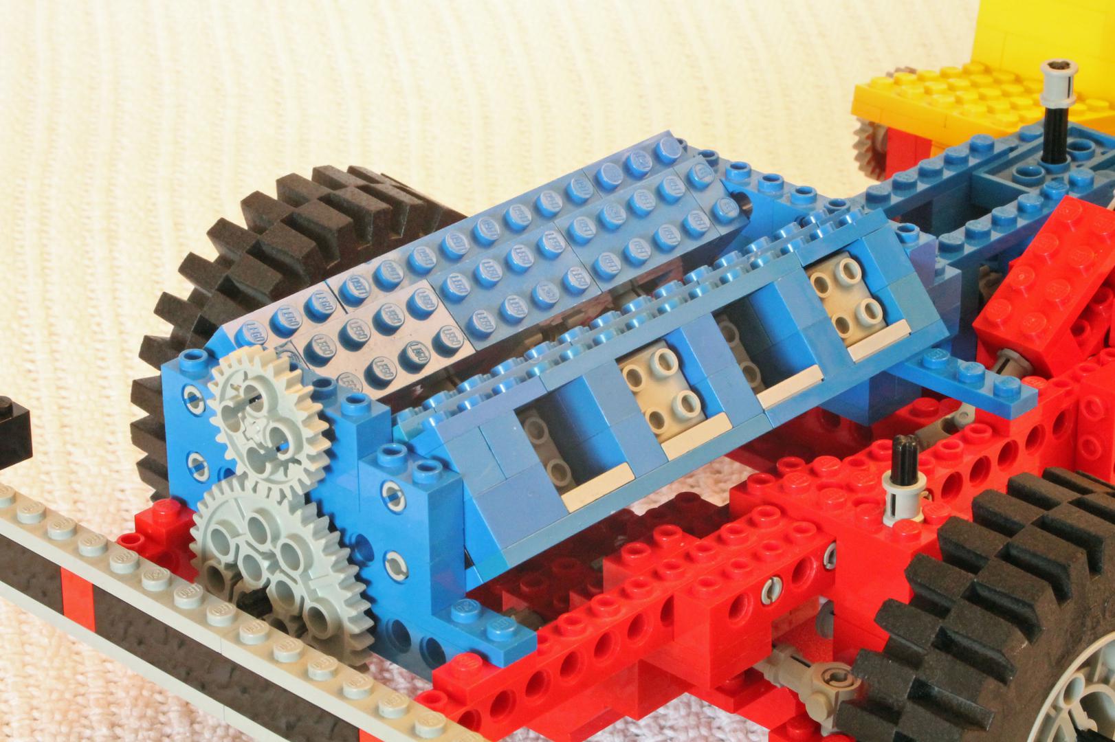 V8 for Auto Chassis 853