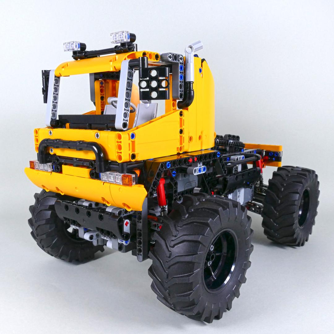 4x4 RC Off Road Truck - LEGO Technic 42099 B Model