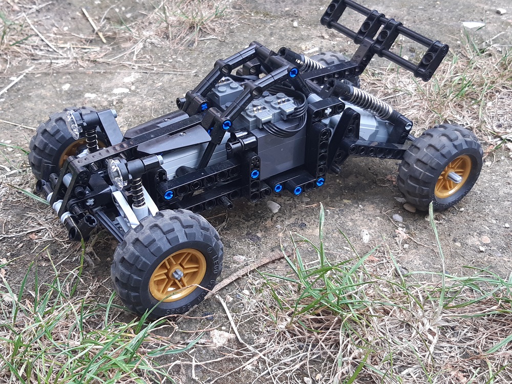 Small racing Blackbugg