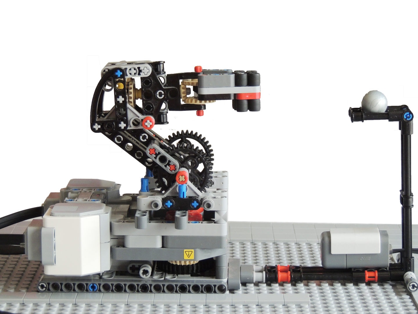 Mini Alpha: A 2 DOF Robot arm made with EV3