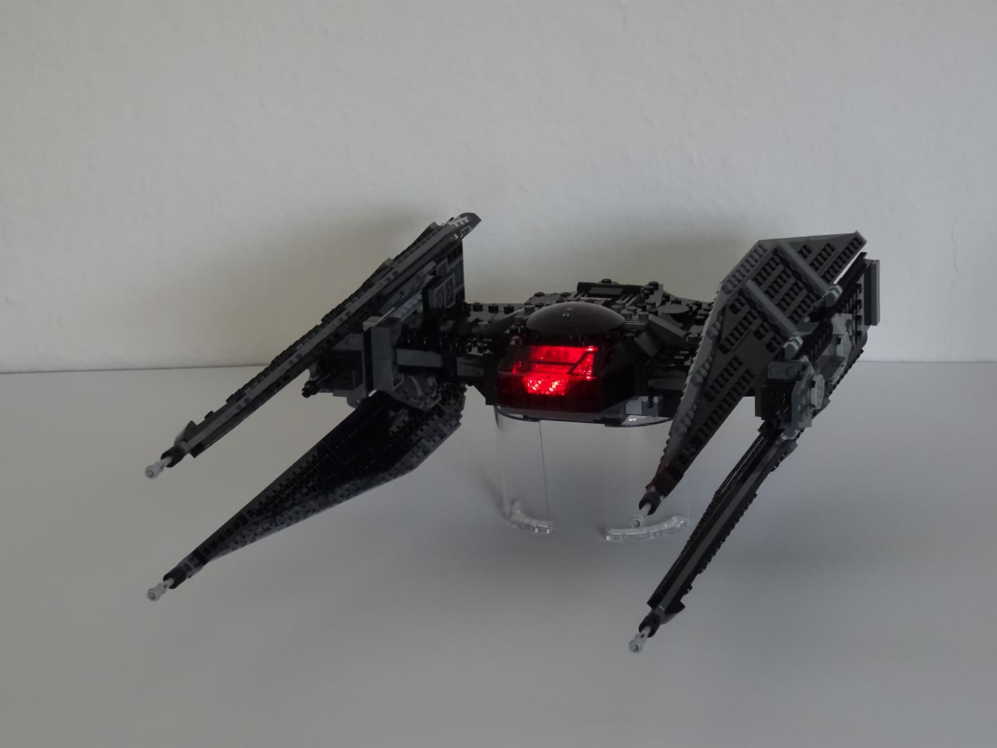 Illuminated Cockpit Mod of Kylo Ren's TIE Fighter 75179