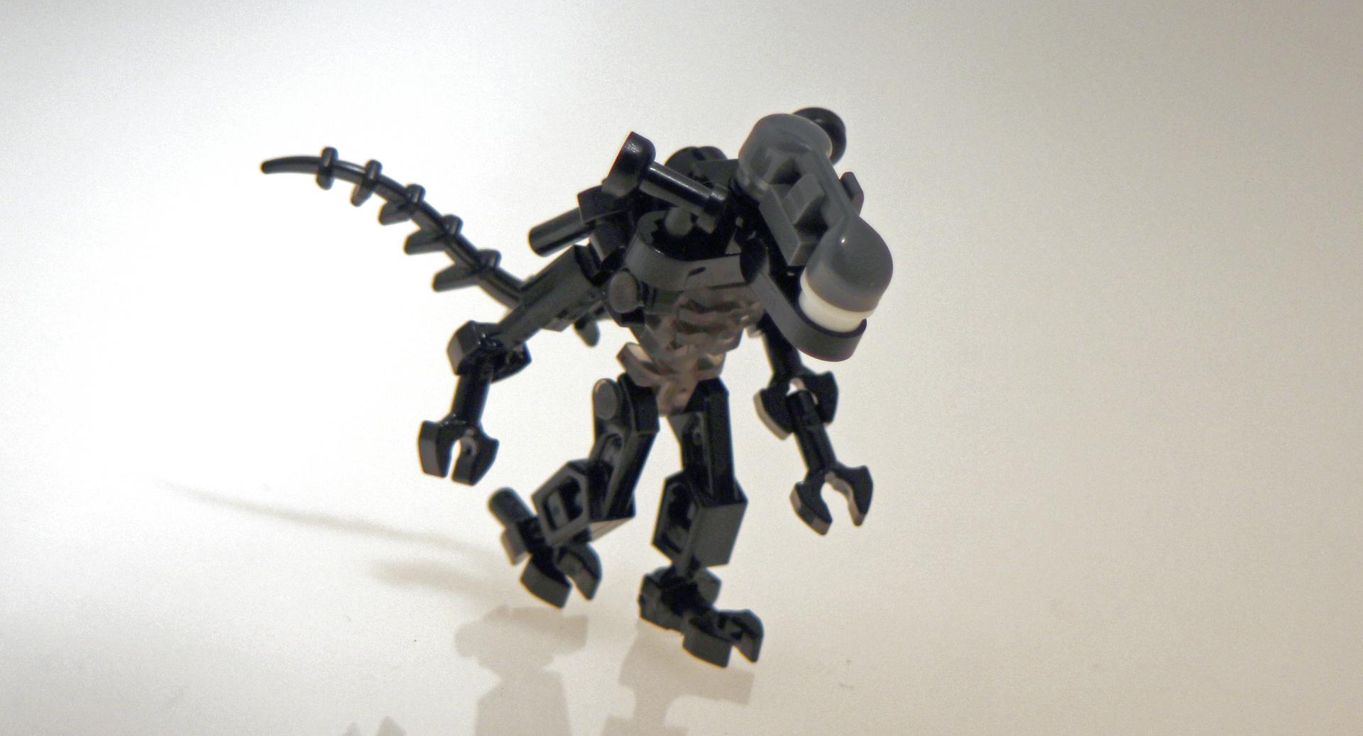 Xenomorph Minifigure
