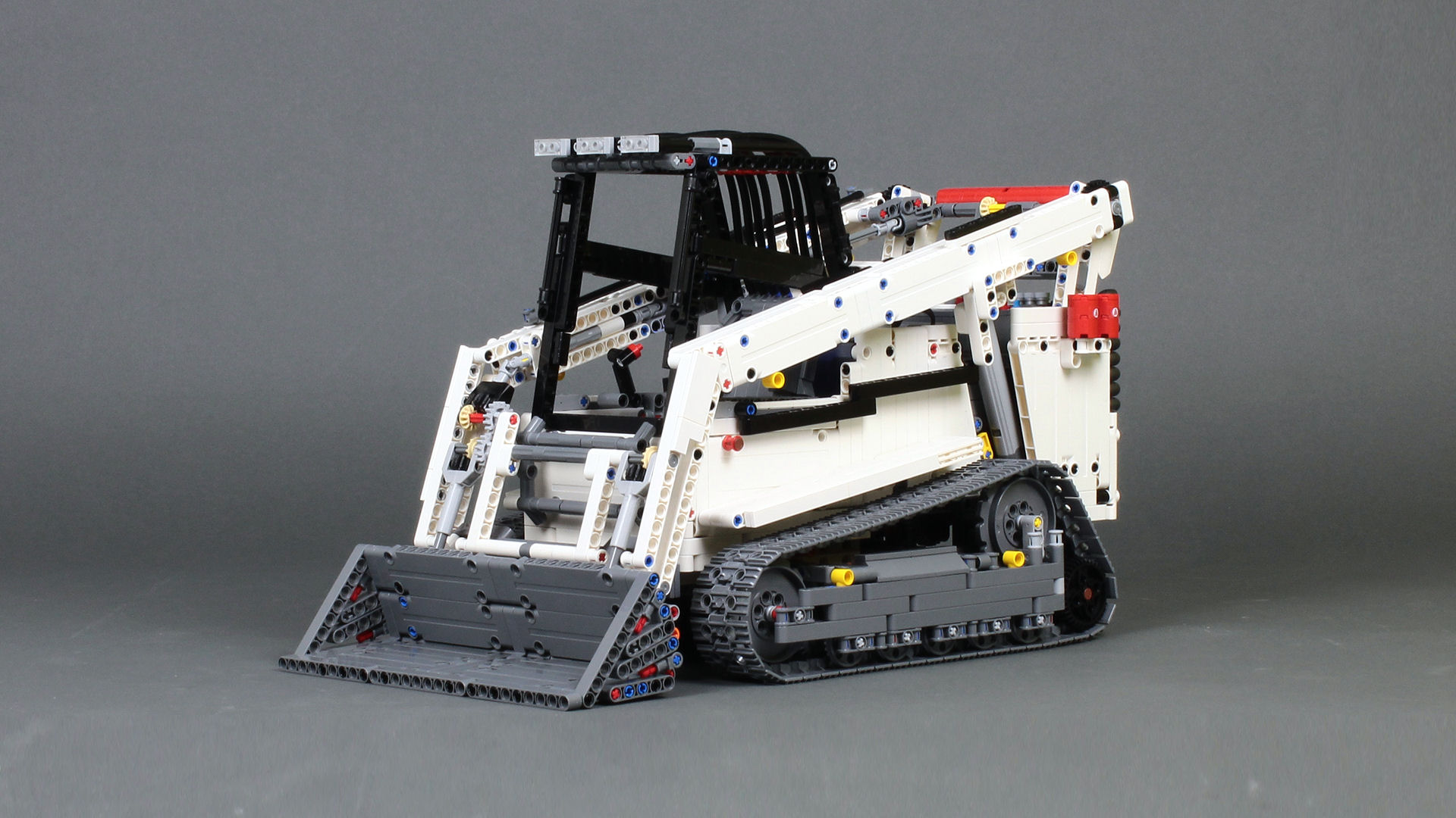 42100 Skid Steer Loader