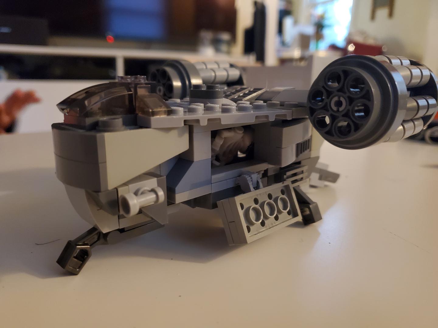 razor crest microfighter