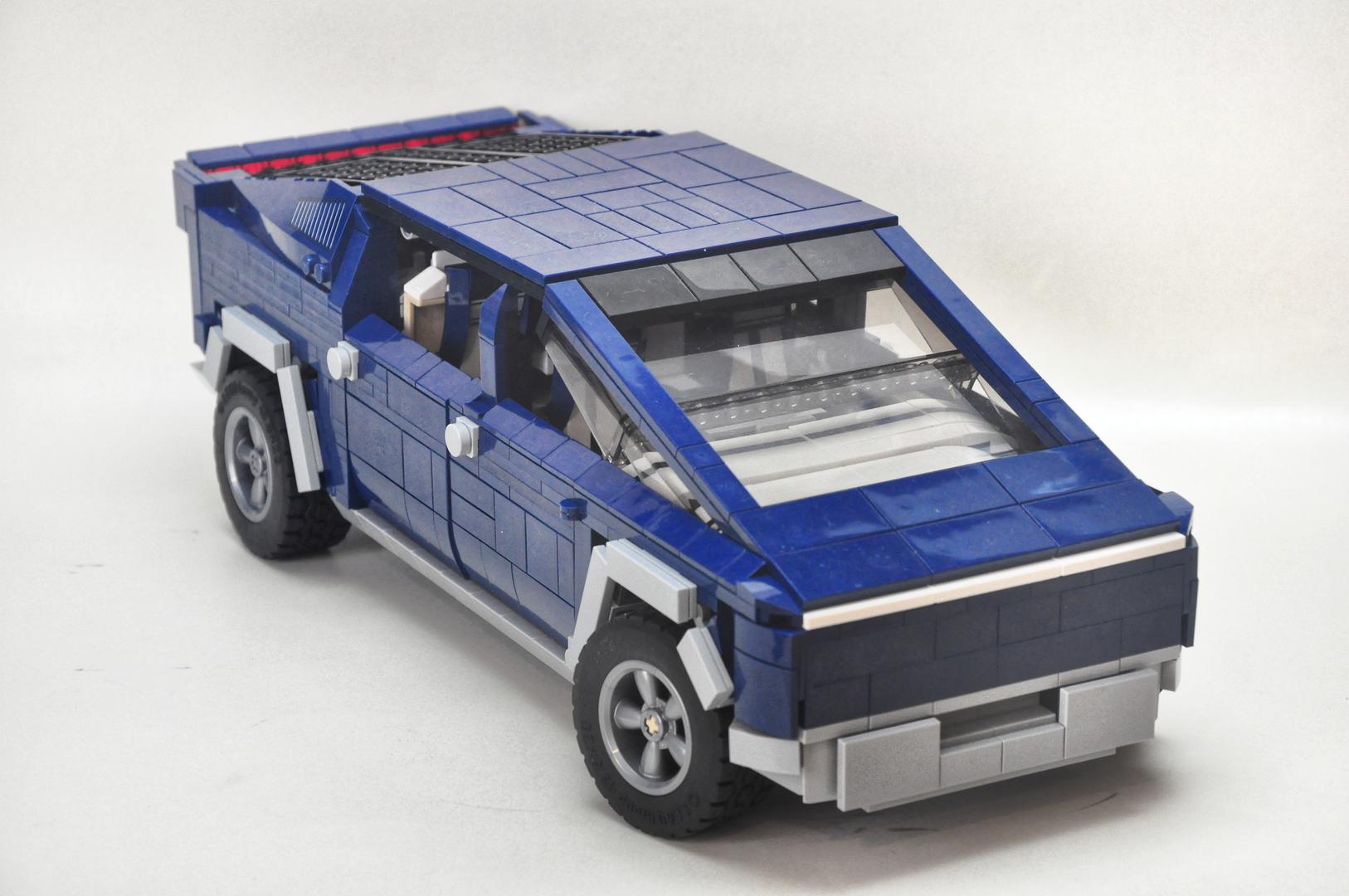 Cybertruck Alternate build of Ford Mustang 10265 set