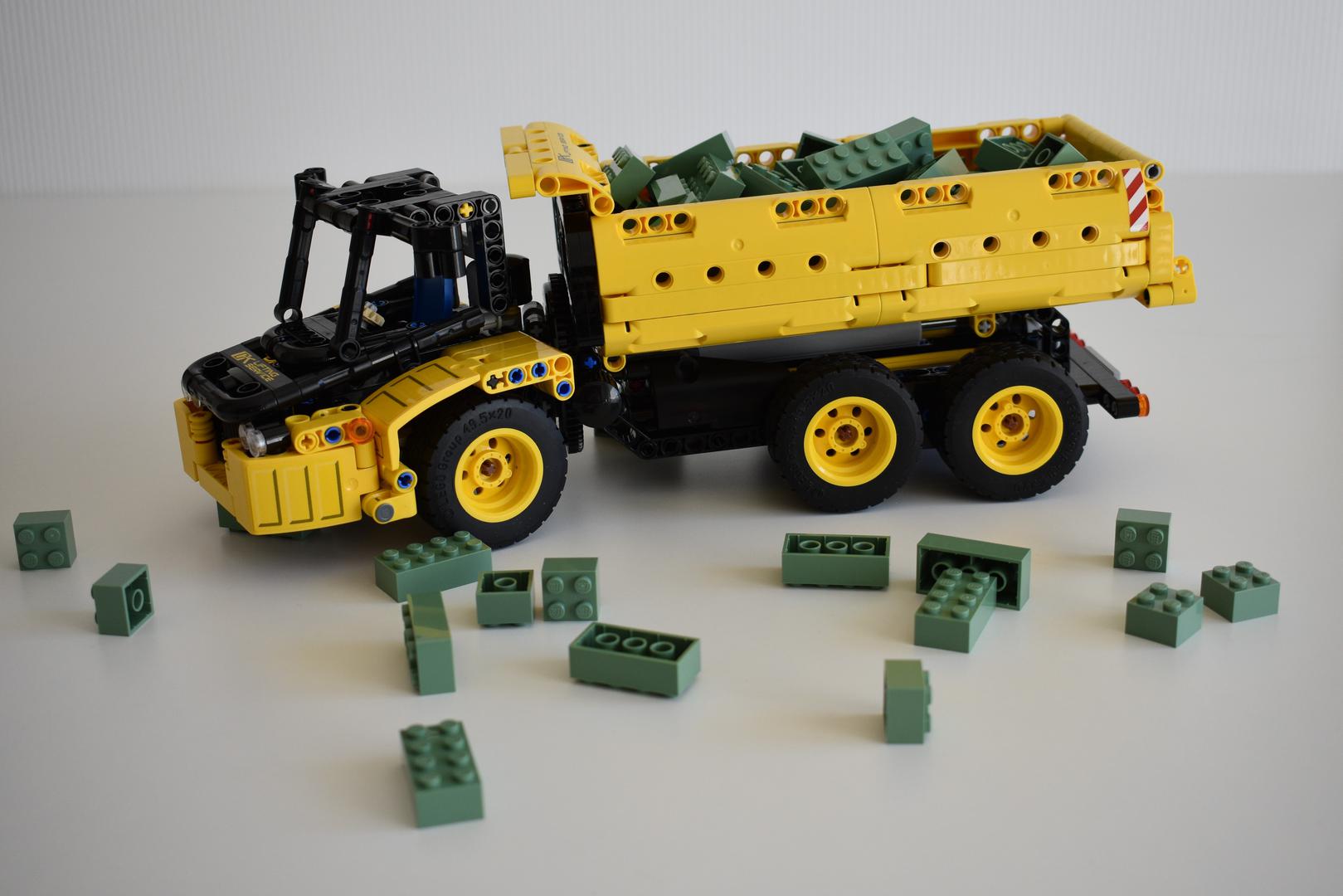 42108 alternate - Articulated Hauler