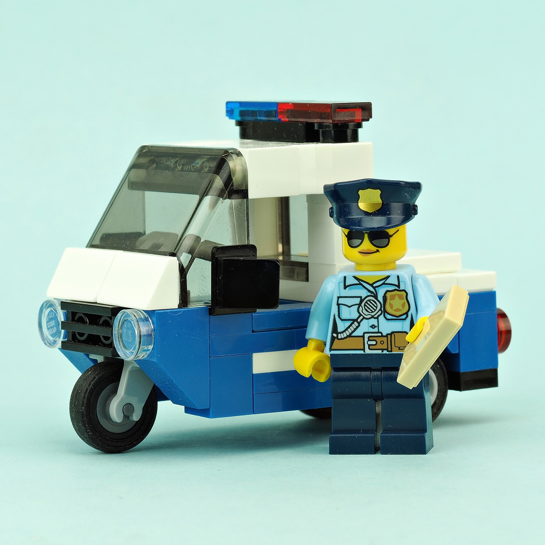 3 wheel police scooter