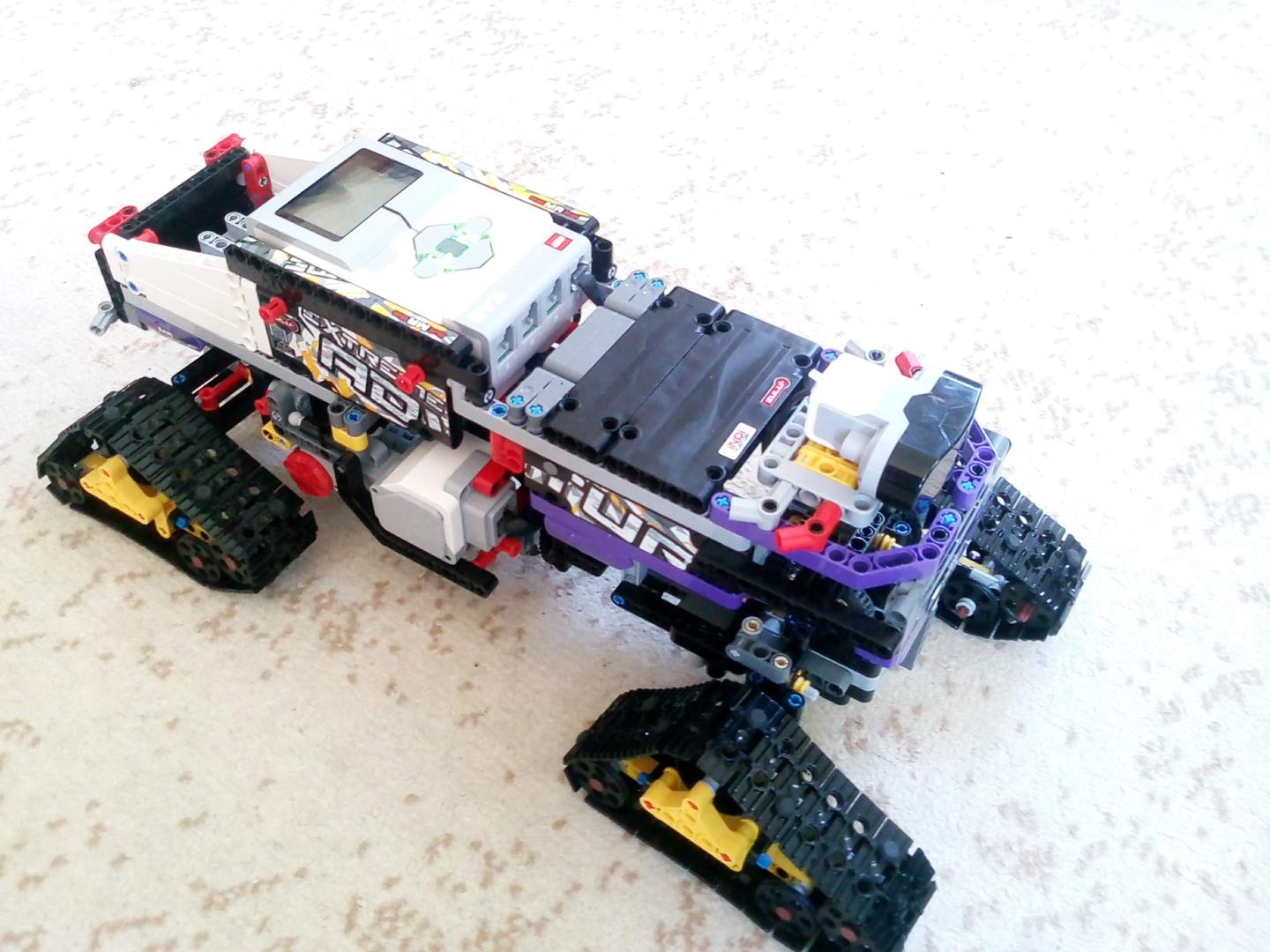 4 x 4 EXTR3ME TRACKER