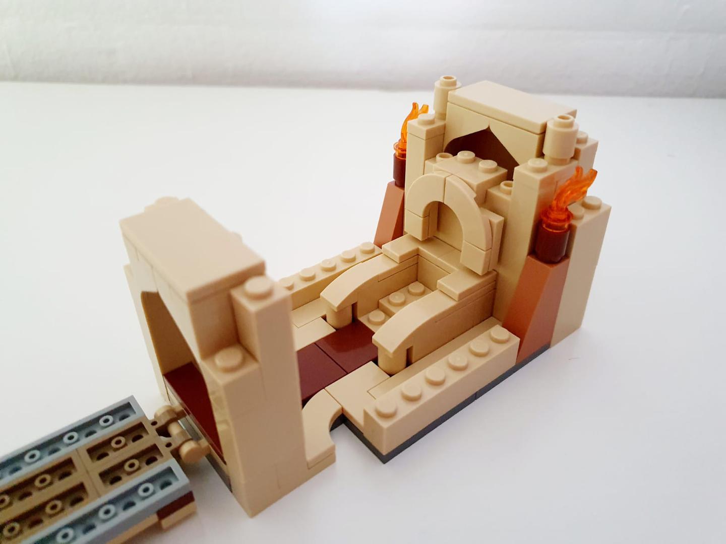 75966  - Throne Room with drawbridge (Alternate build of Harry potter 75966)
