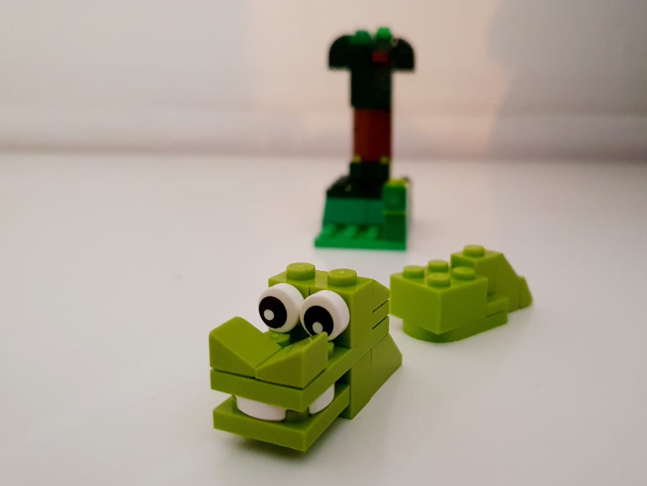 11007 - swimming Crocodile with small island