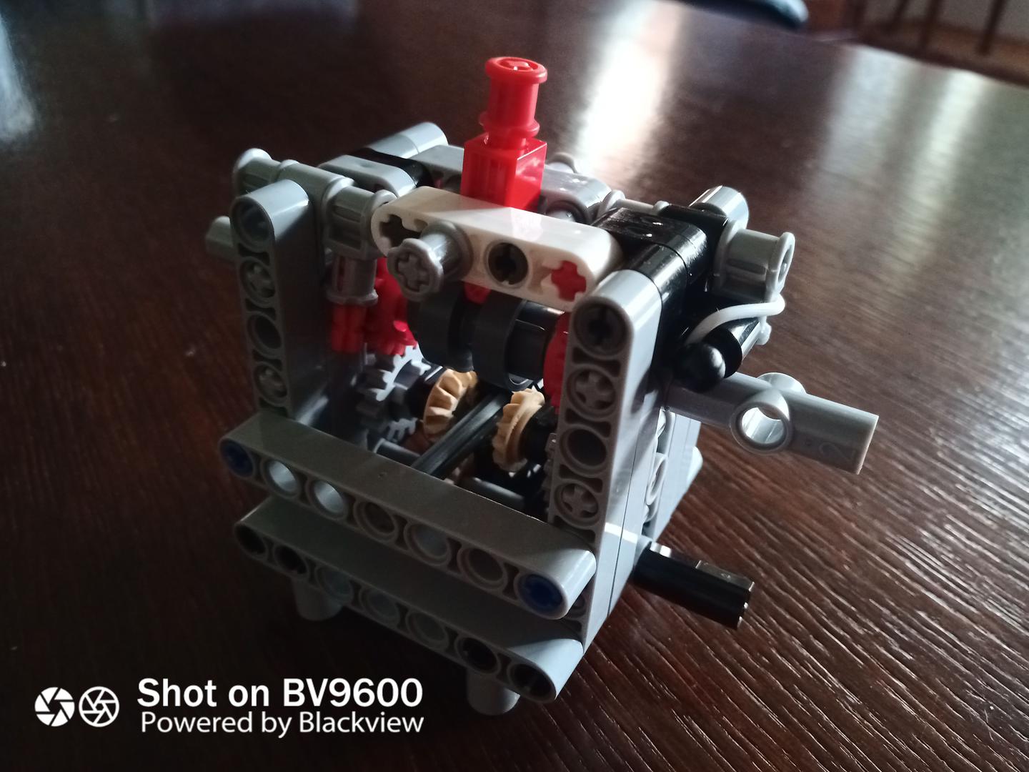 ALTERNATIVE D-N-R GEARBOX