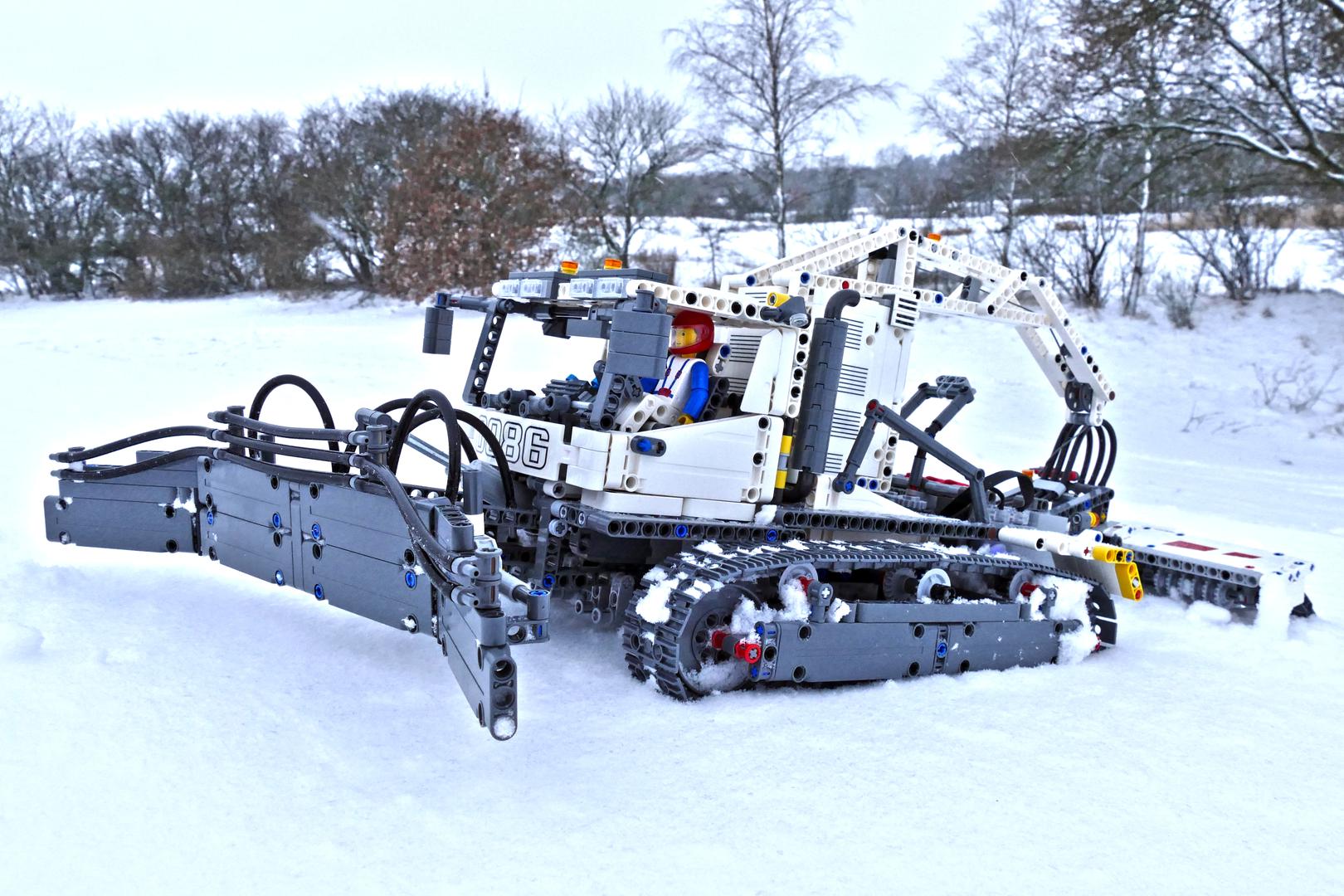 42100 Snow Groomer ( Alternate Model)