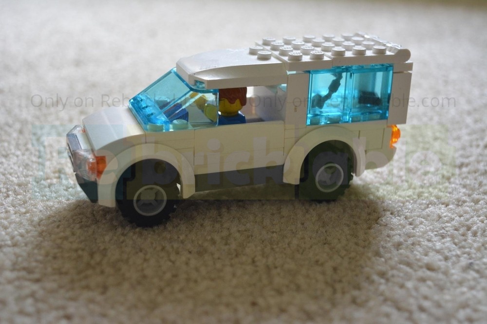 holden commodore unmarked police wagon