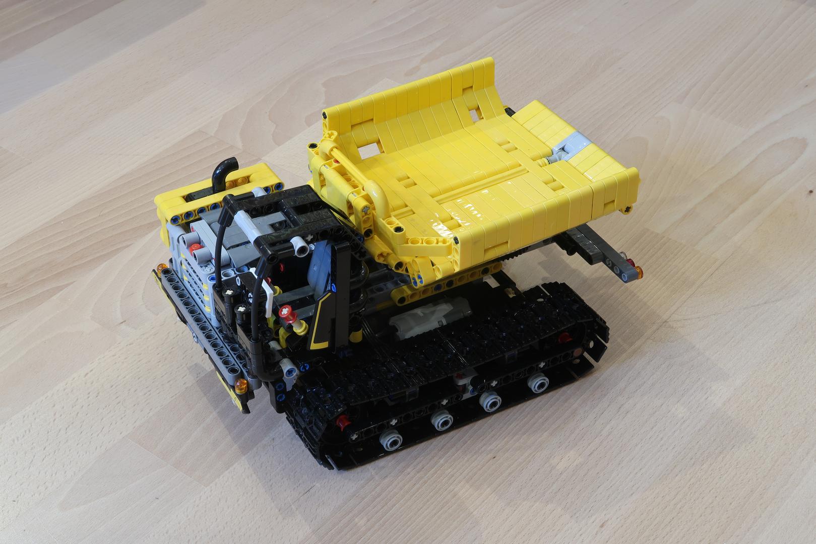 42094 Tracked-Dumper Full RC with SBrick