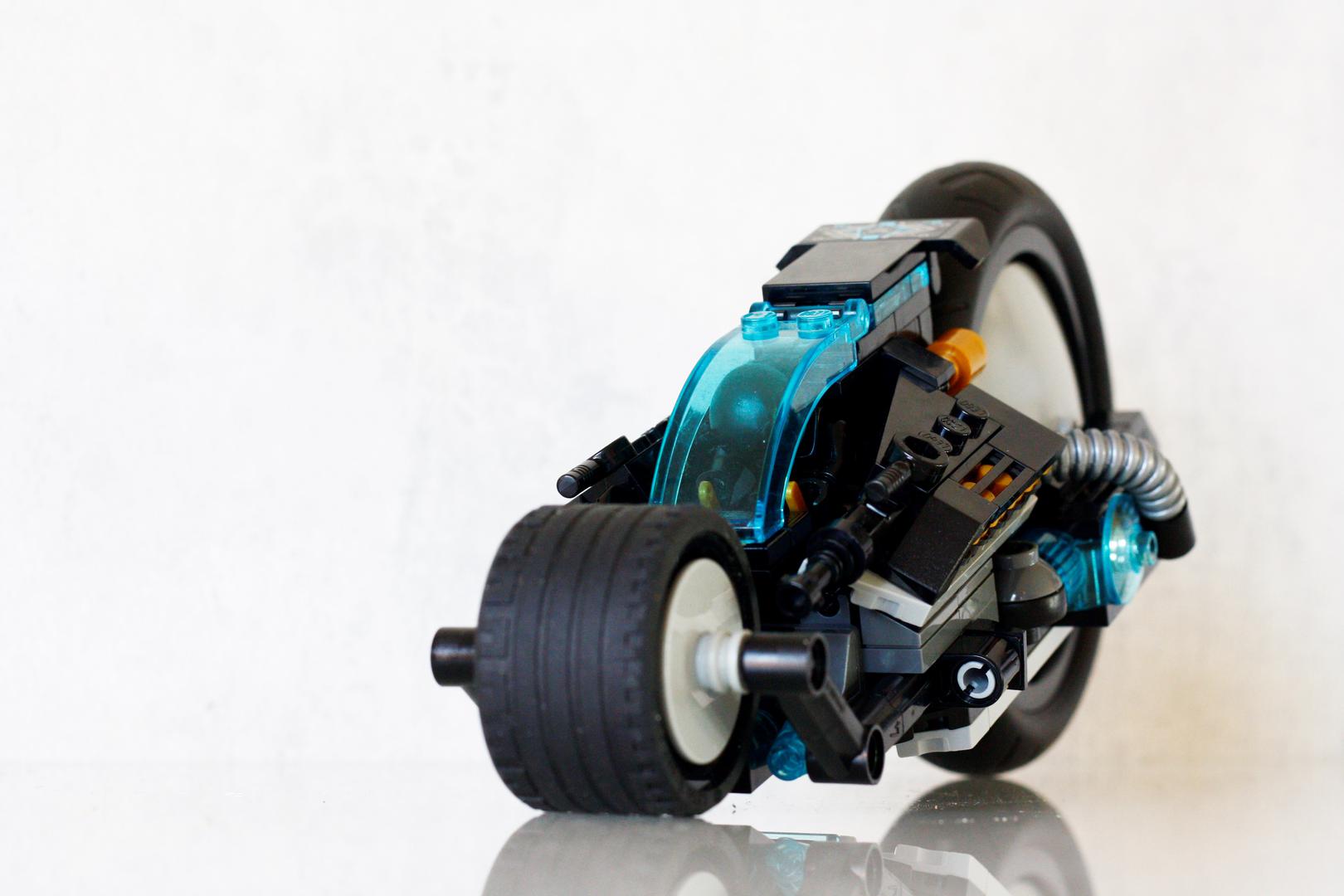 Agent Steve Zeal's High-Speed Pod