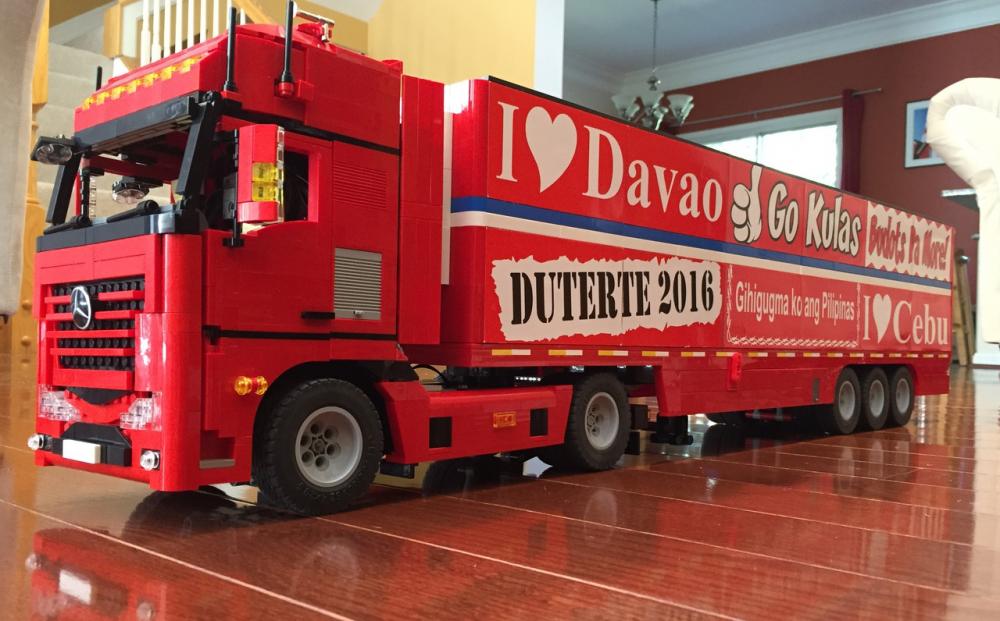 Mercedes Actros 4 x 2 Semi Truck