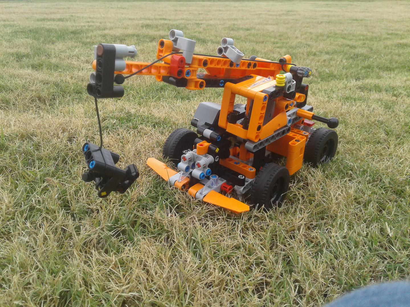 42093 Rough Terrain Crane