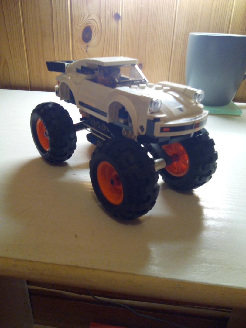 Porsche 911 Monster Truck