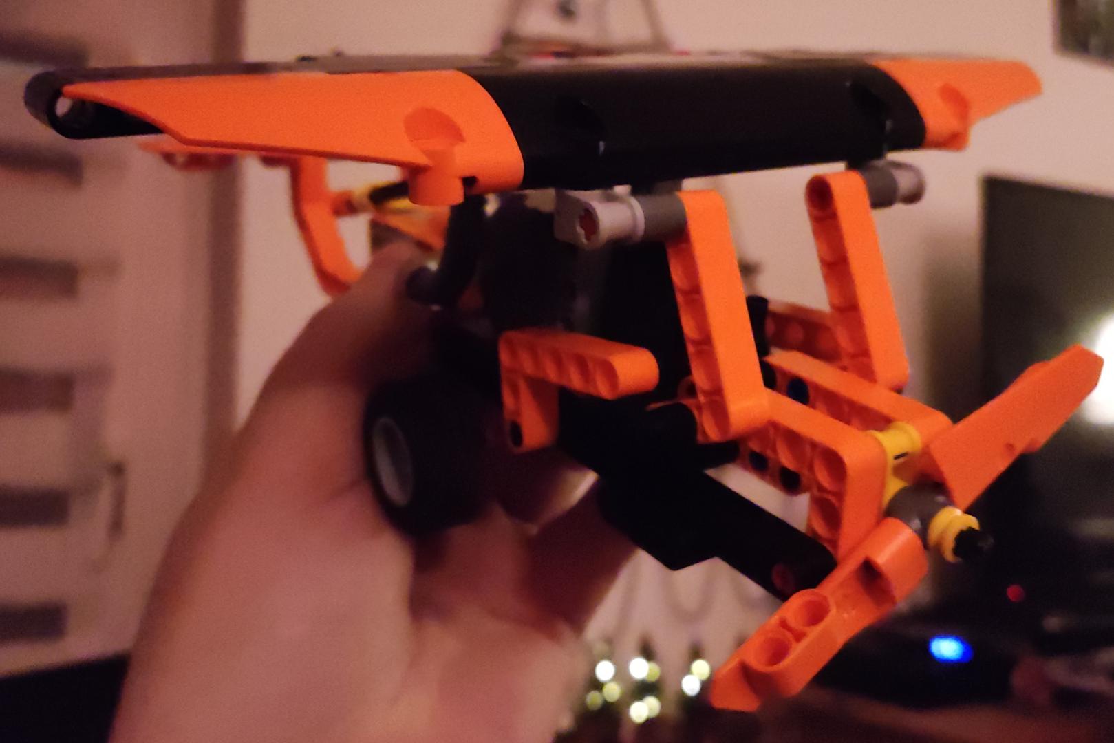 42104 - Small airplane