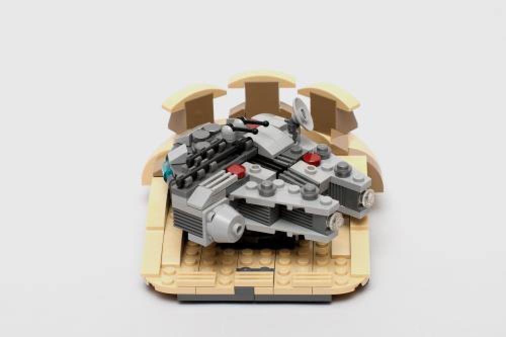 Docking Bay 94 in Mos Eisley alternate build