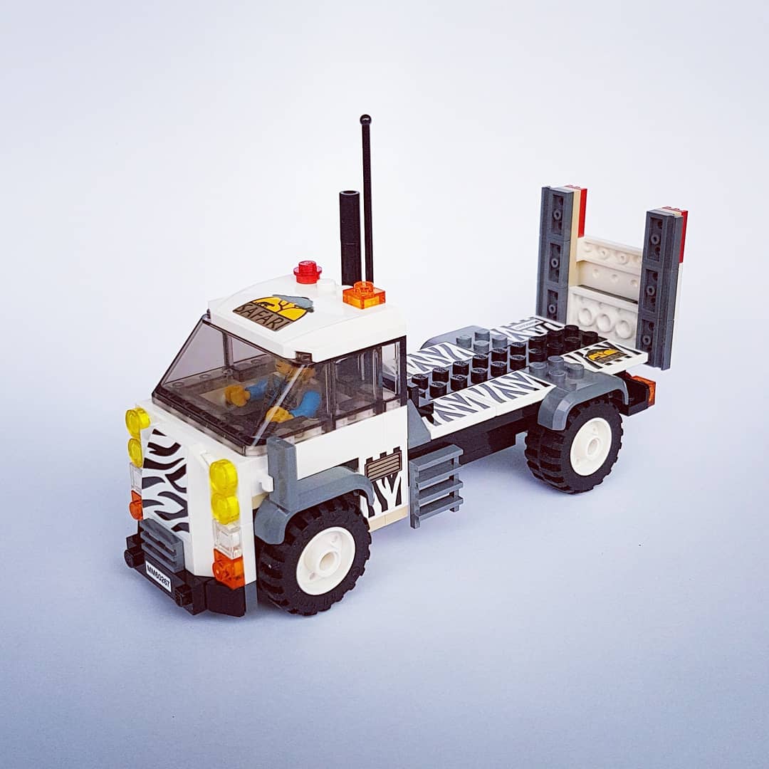 60267 Flatbed Truck
