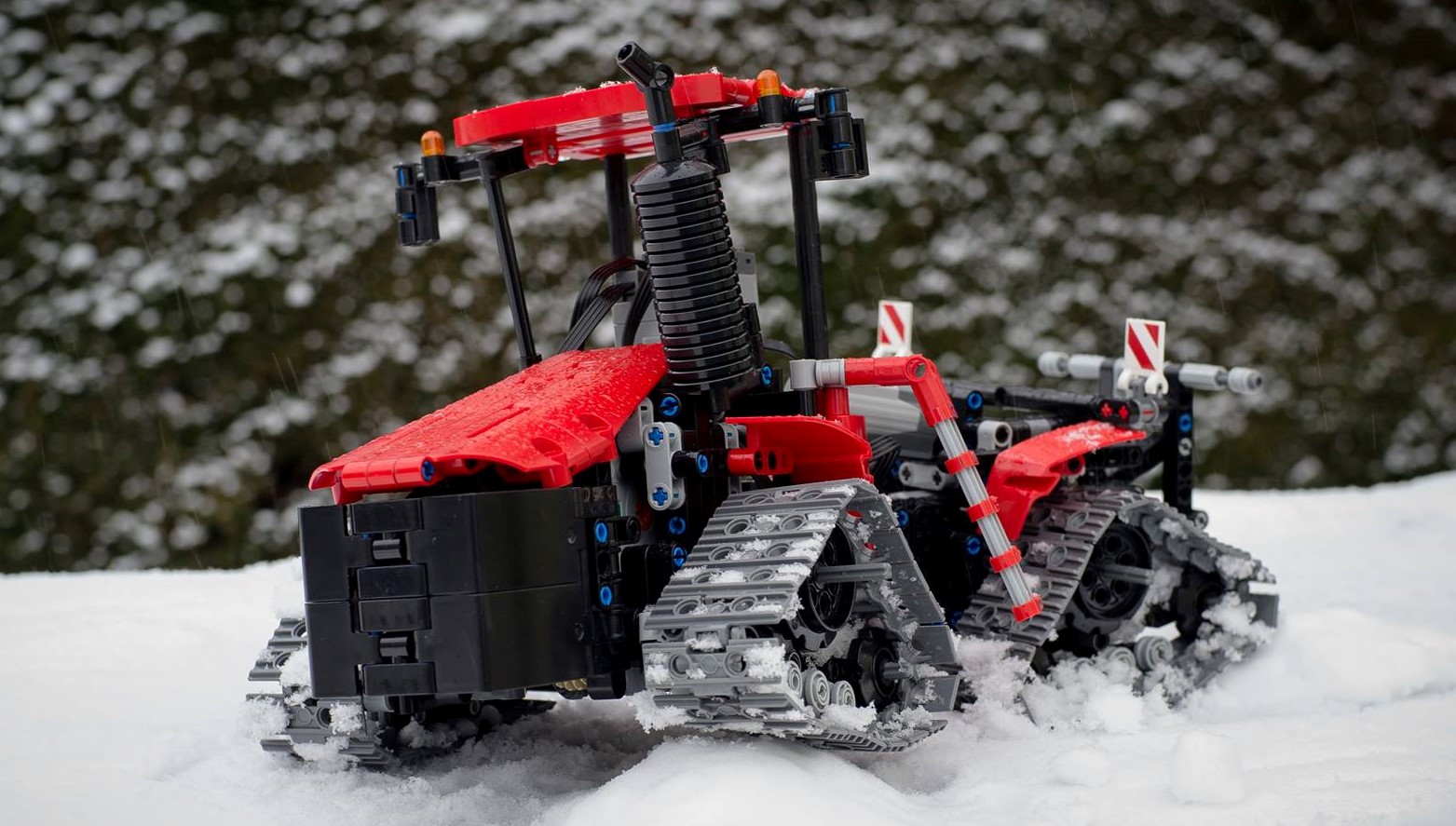 LEGO Technic Case IH Quadtrac 620