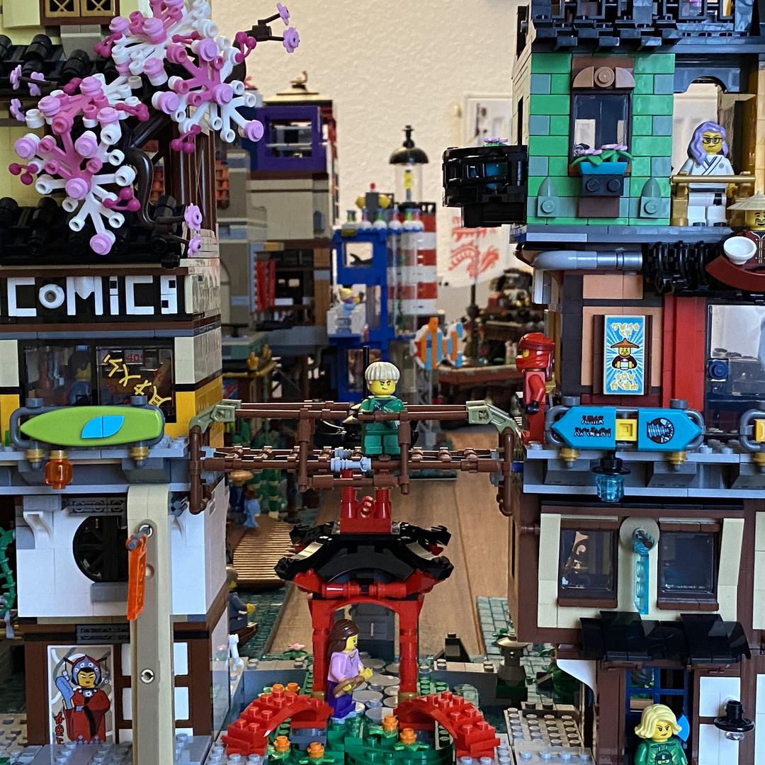 Ninjago City Skybridge