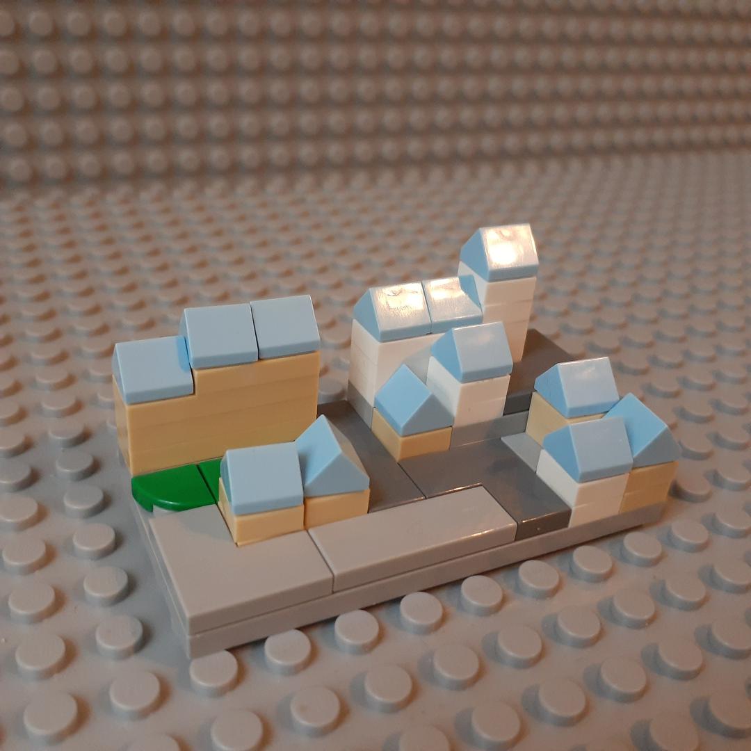 21047 Nano Town alternate build