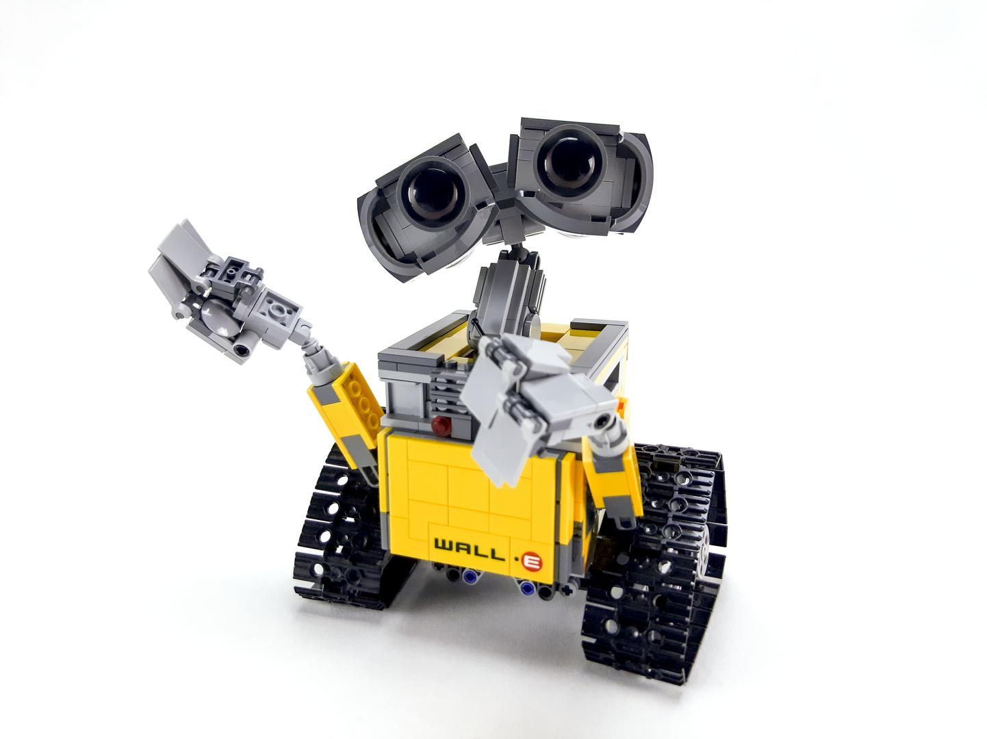 WALL-E 21303 modification bundle: body, tracks, solar panel, eyebrows &amp; hands