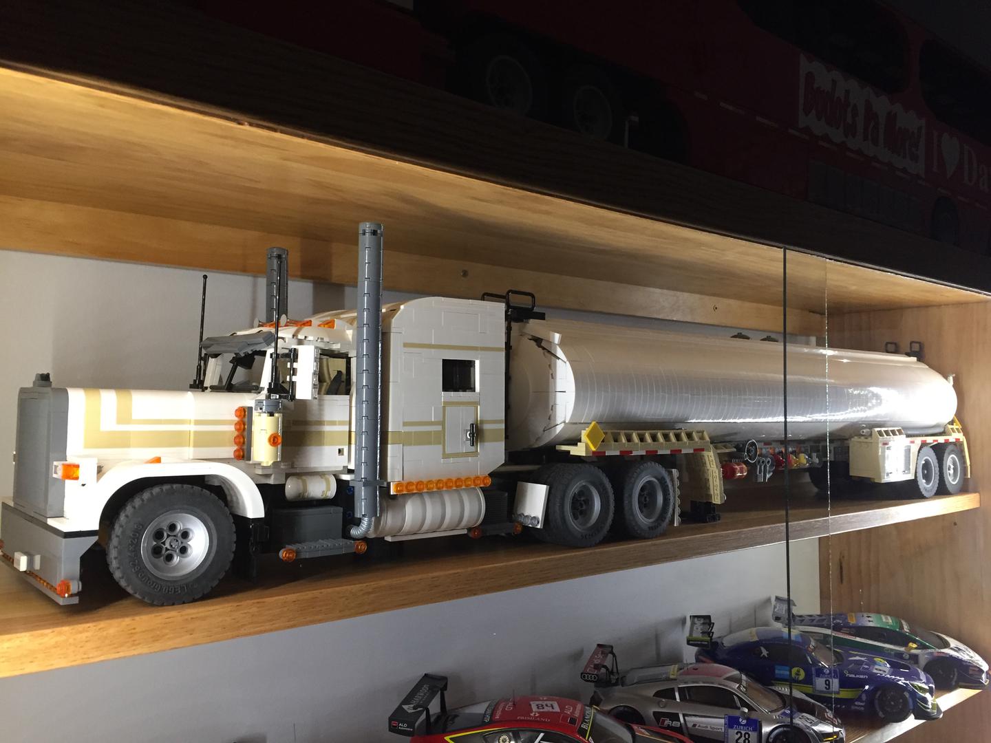 1:17 Fuel Trailer for Semi Truck
