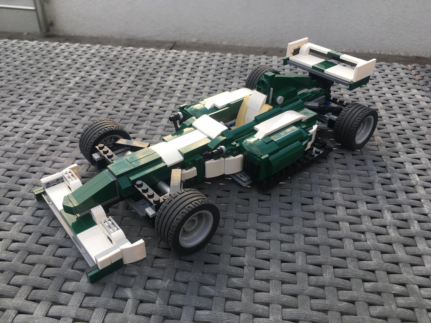 10242 alternate model F1 car based on the idea of Nathanael Kuipers