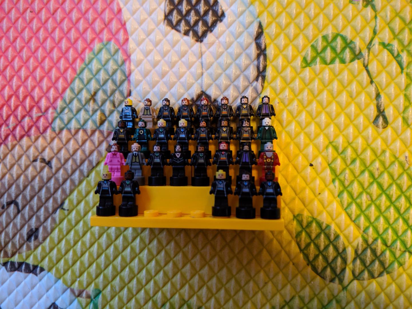 microfigure display stand