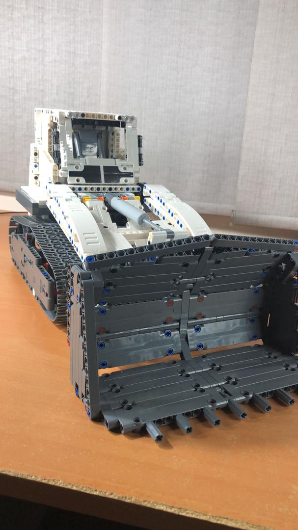 Liebherr LR 626 front shovel